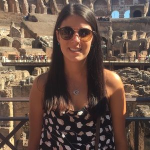 Meet your Posher, Ioanna